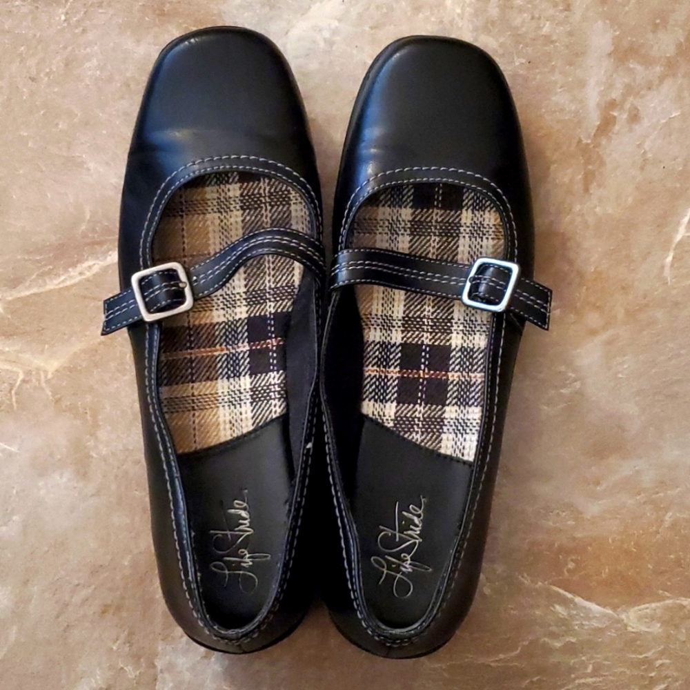 Life Stride Dana Shoes, Size 8.5 Medium